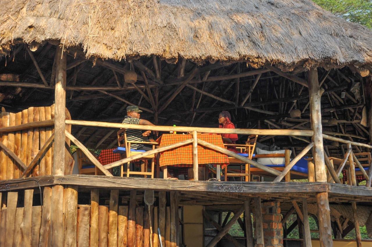 Bullbush River Camp Kihihi Экстерьер фото