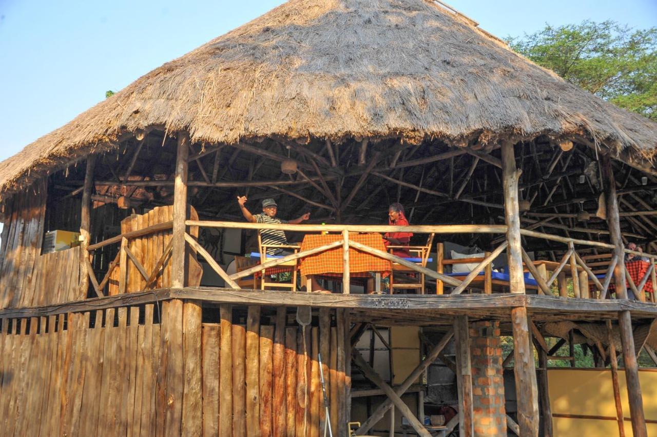 Bullbush River Camp Kihihi Экстерьер фото